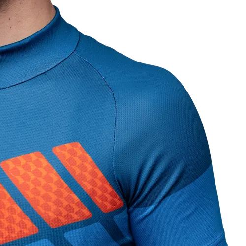 Manica raglan