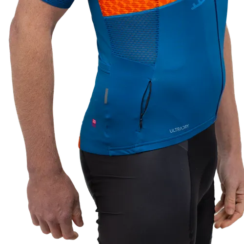 Taglio allungato sulla zona schiena