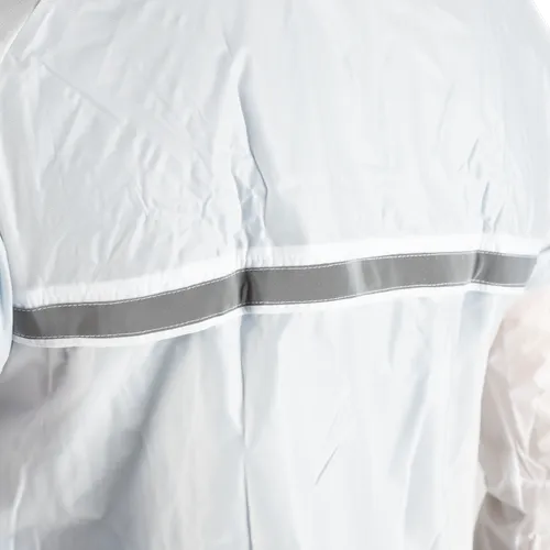 Grande striscia riflettente sulla schiena