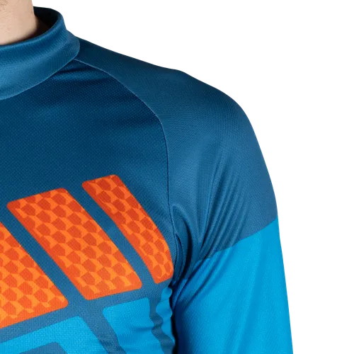 Manica lunga con taglio raglan 