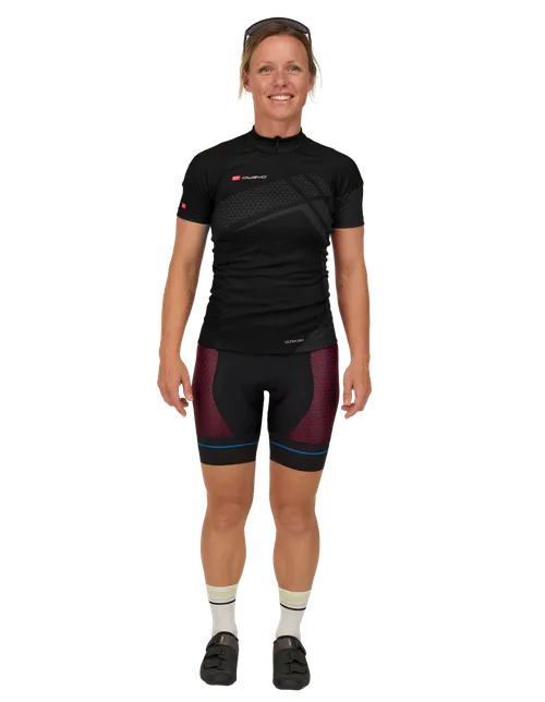  Il/La modello/a è alto/a 162 cm e indossa la taglia S3