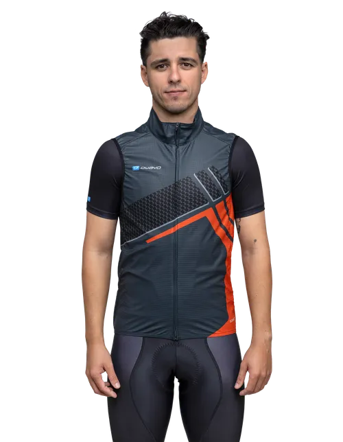  Il/La modello/a è alto/a 173 cm e indossa la taglia 5